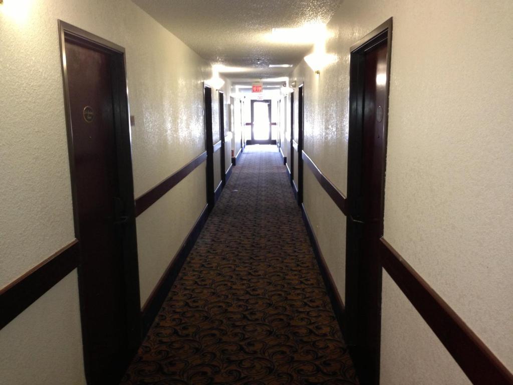 Brentwood Inn & Suites Hobbs Extérieur photo
