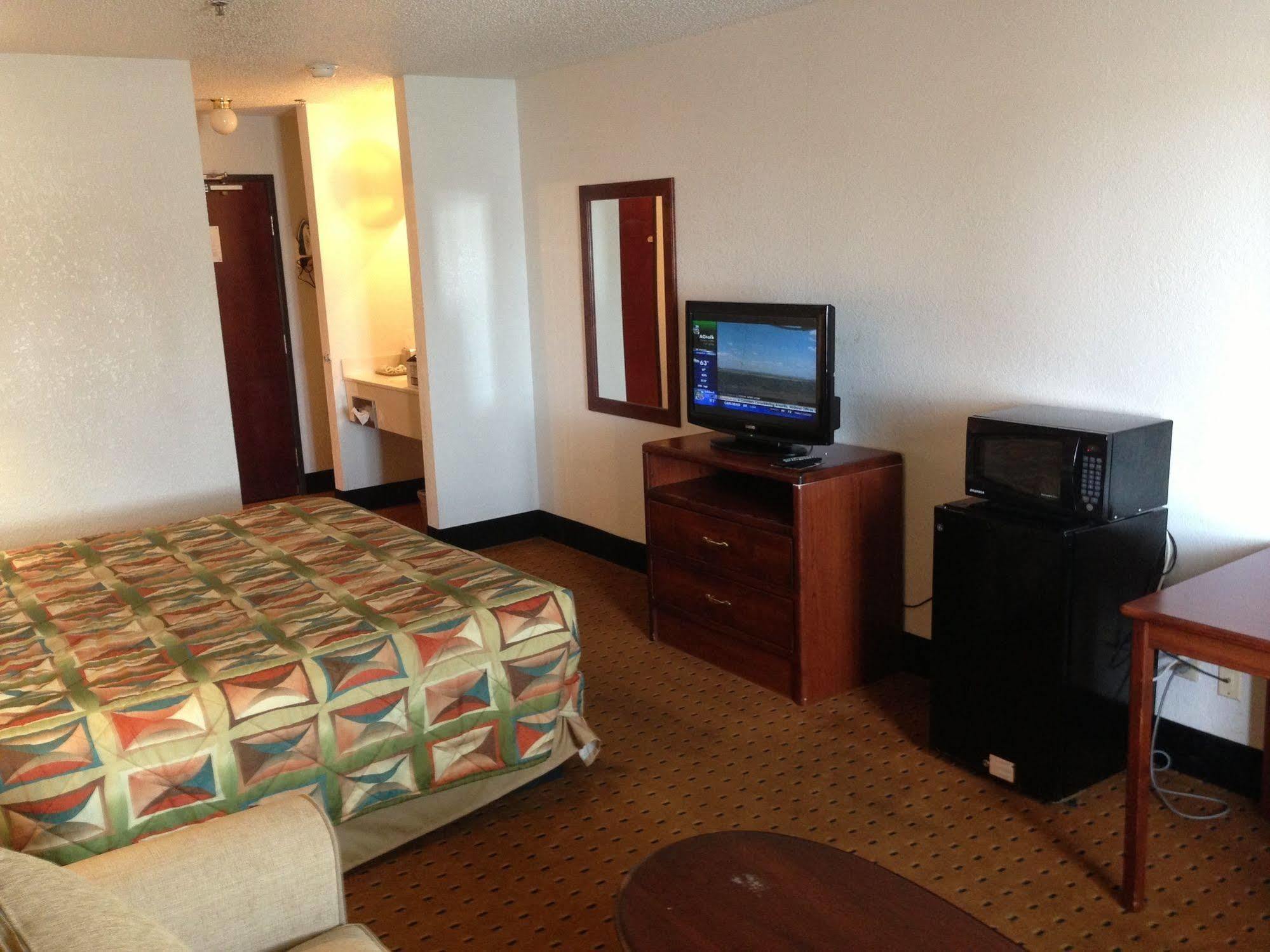 Brentwood Inn & Suites Hobbs Extérieur photo