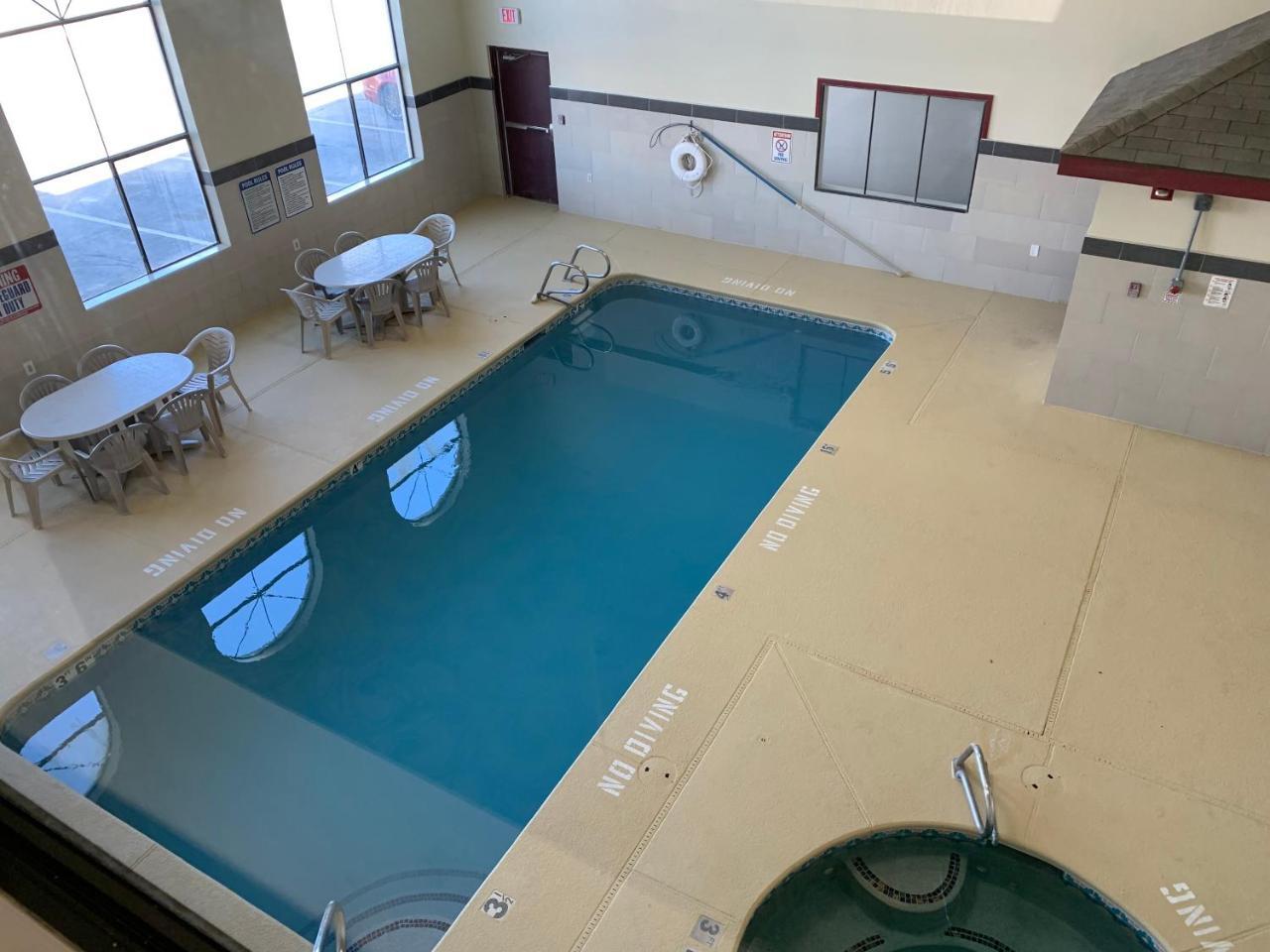 Brentwood Inn & Suites Hobbs Extérieur photo